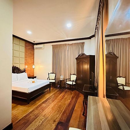 Vigan Plaza Hotel Exterior foto