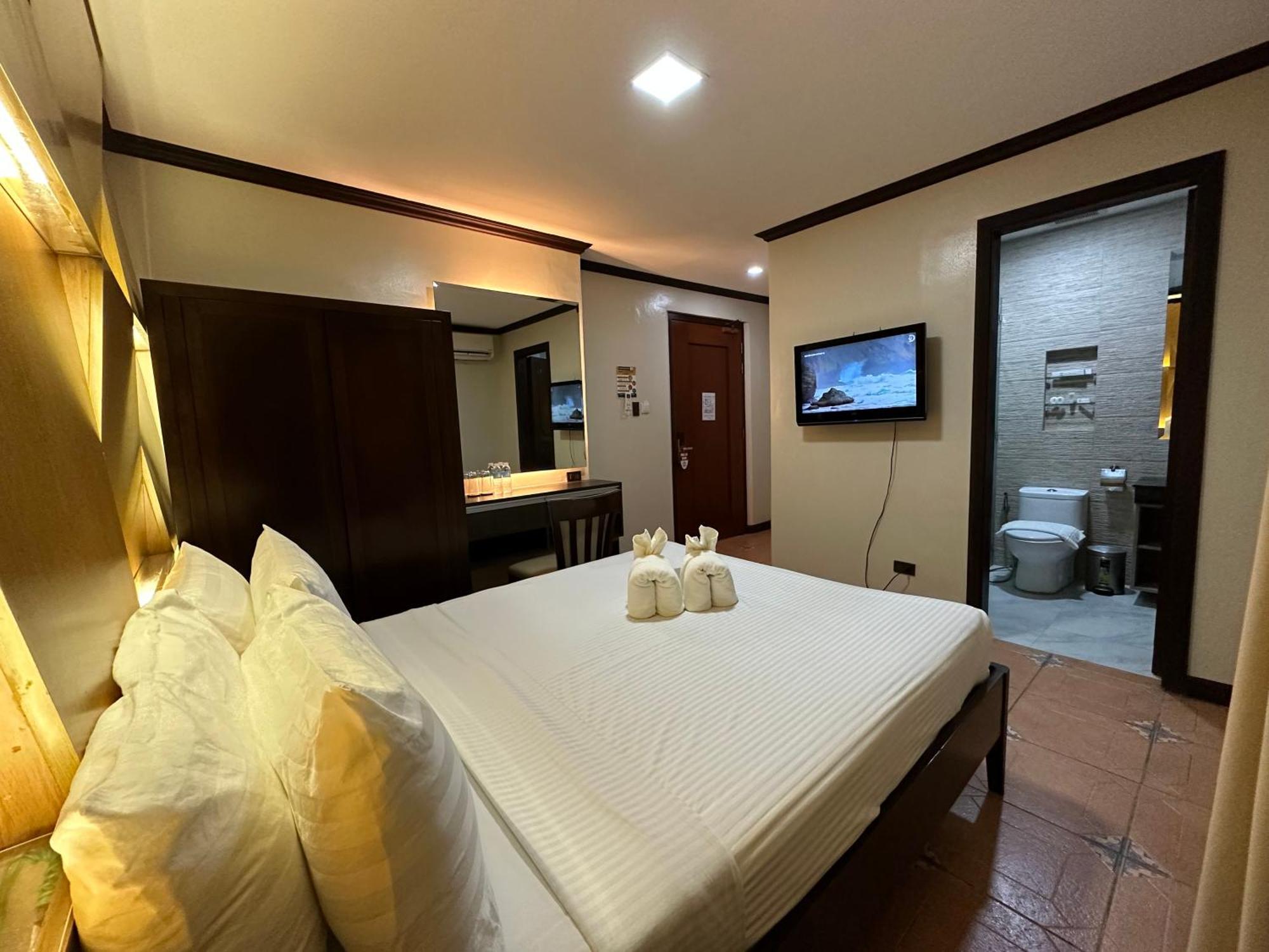 Vigan Plaza Hotel Exterior foto