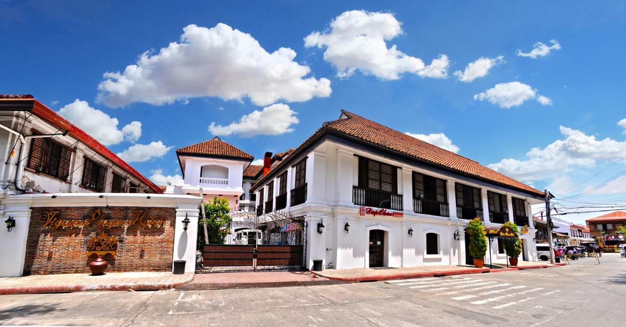 Vigan Plaza Hotel Exterior foto